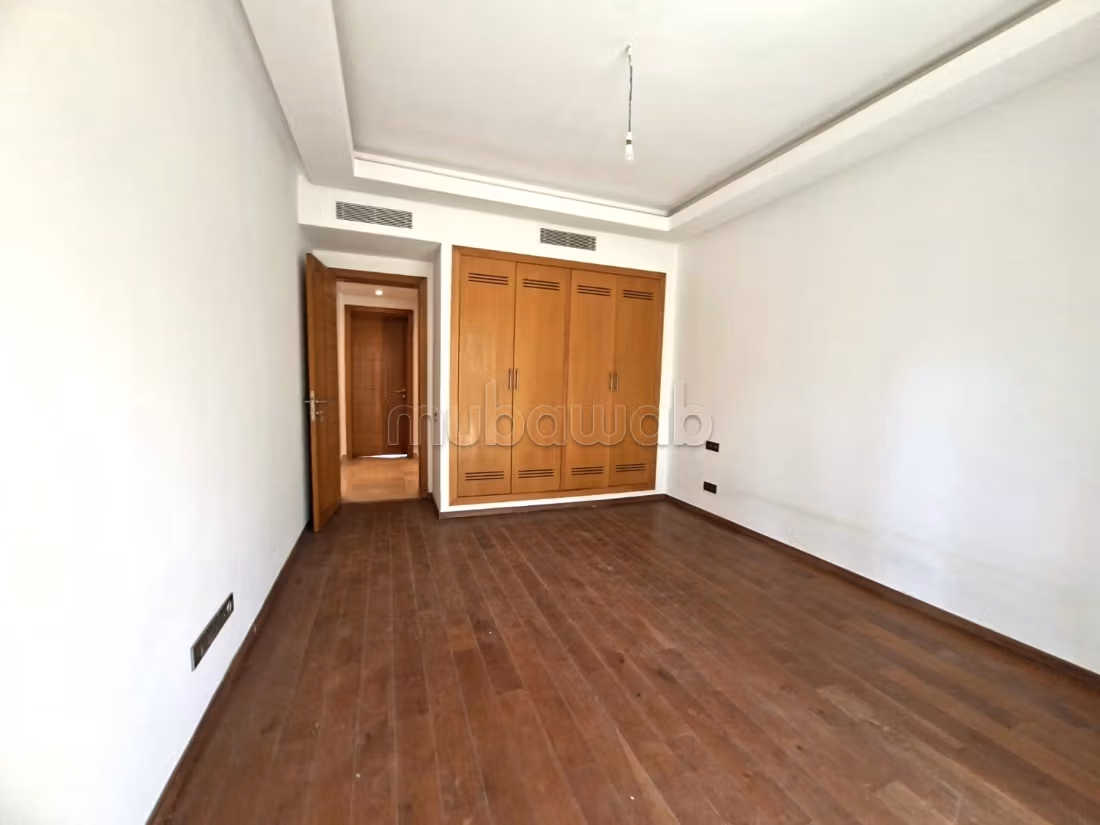 Appartement RDJ 310m² à louer à SOUISSI — 3