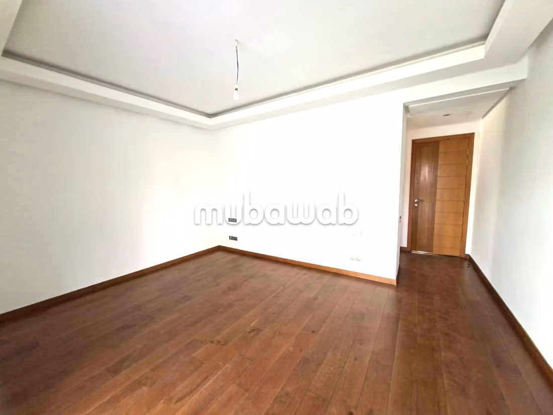 Appartement RDJ 310m² à louer à SOUISSI — 4