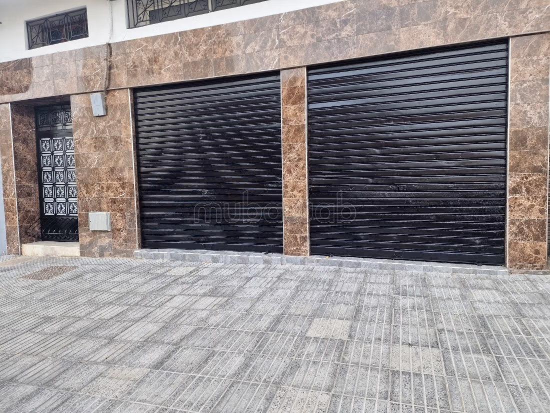 VENDS IMMEUBLE COMPLET 4 appart, 1 studio, 2 magas — 2