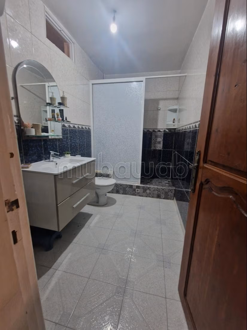 VENDS IMMEUBLE COMPLET 4 appart, 1 studio, 2 magas — 5