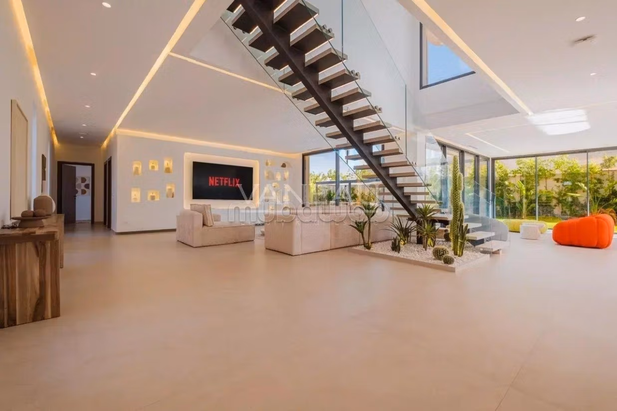 Contemporary villa with 5 bedrooms on Ourika Road