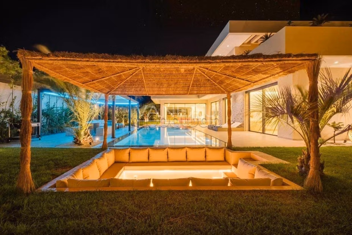 Contemporary villa with 5 bedrooms on Ourika Road