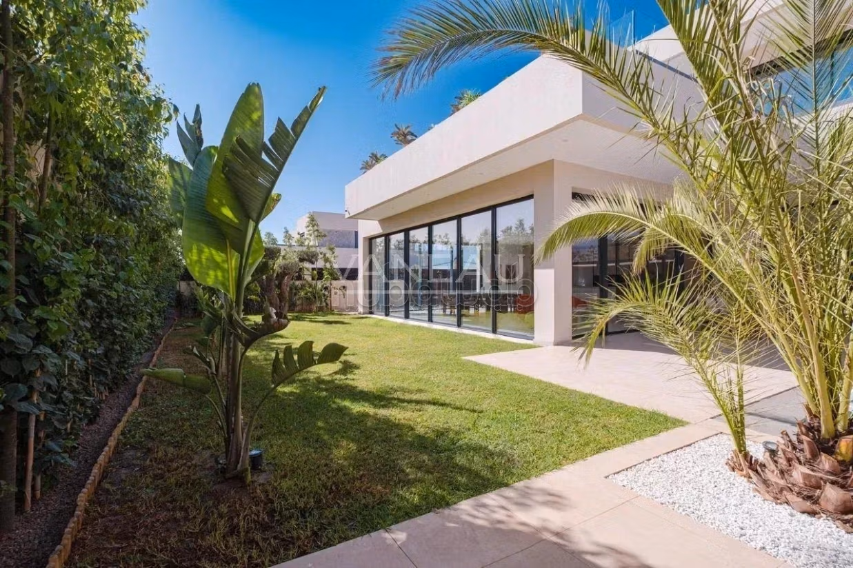 Contemporary villa with 5 bedrooms on Ourika Road