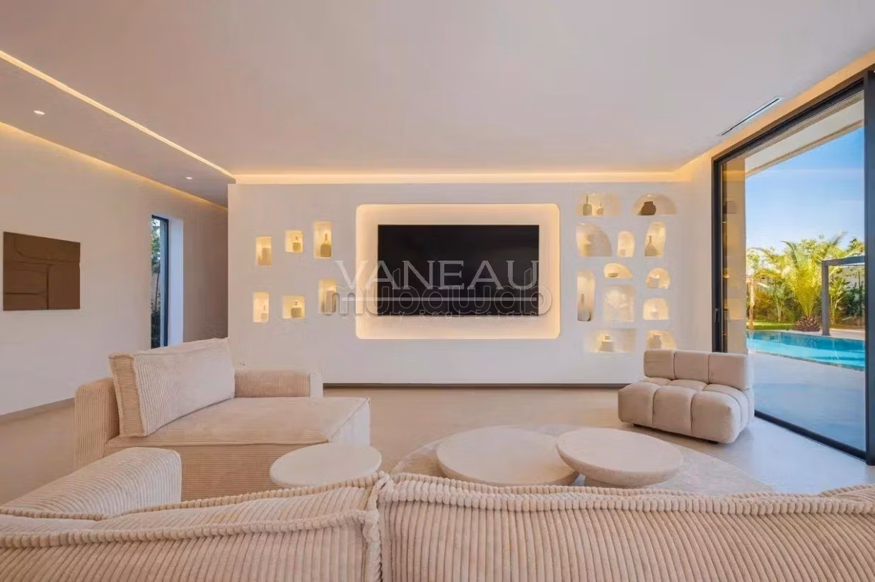 Contemporary villa with 5 bedrooms on Ourika Road