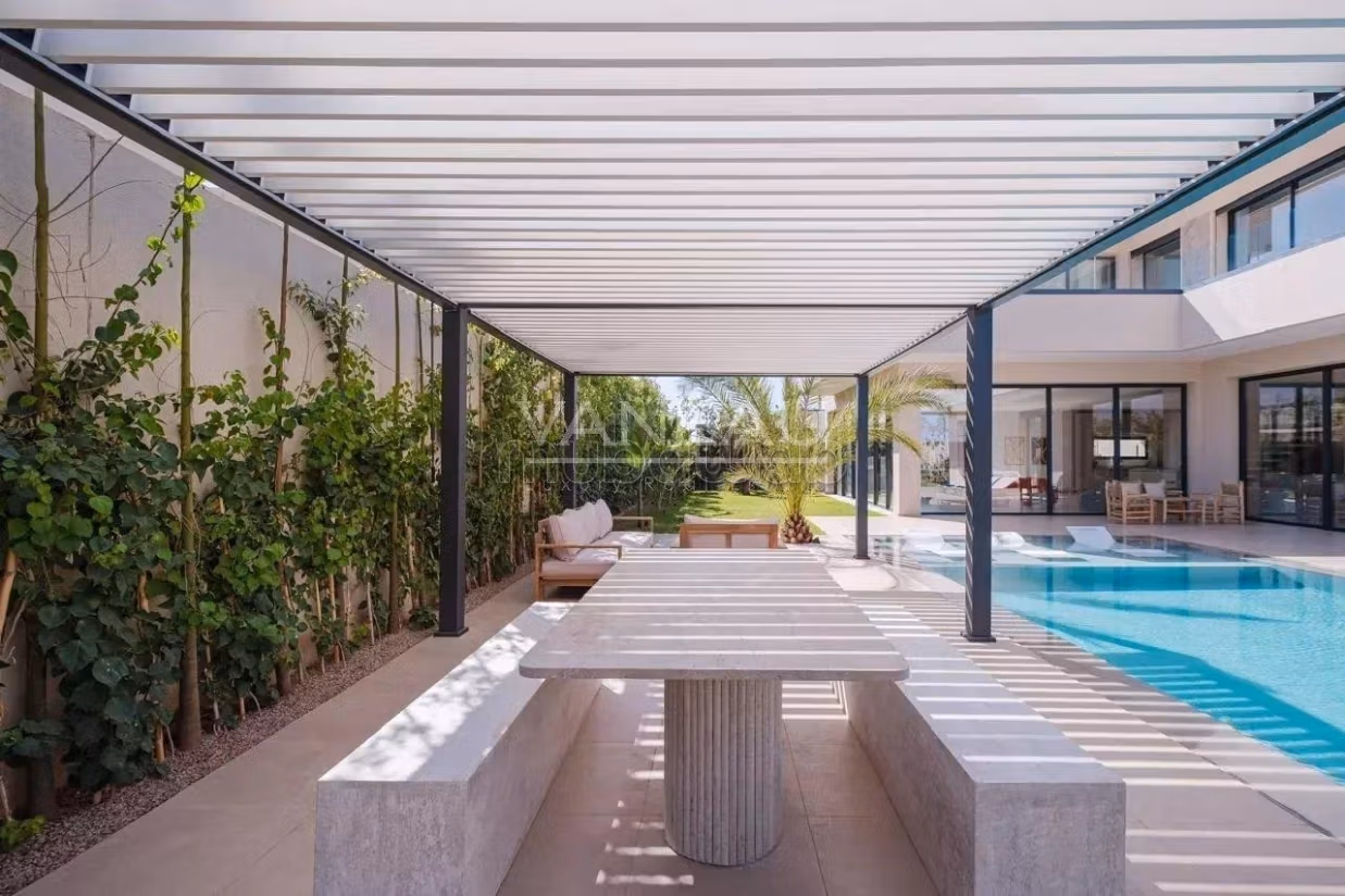 Contemporary villa with 5 bedrooms on Ourika Road