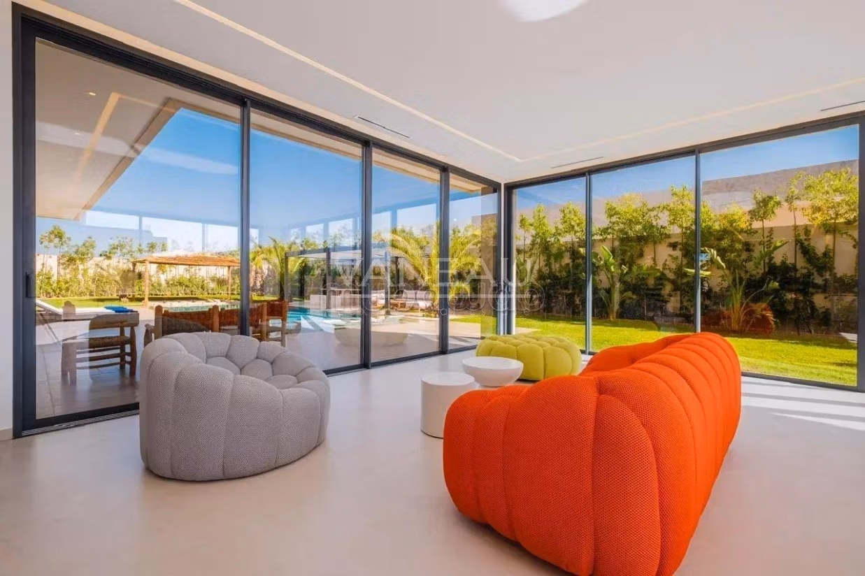 Contemporary villa with 5 bedrooms on Ourika Road