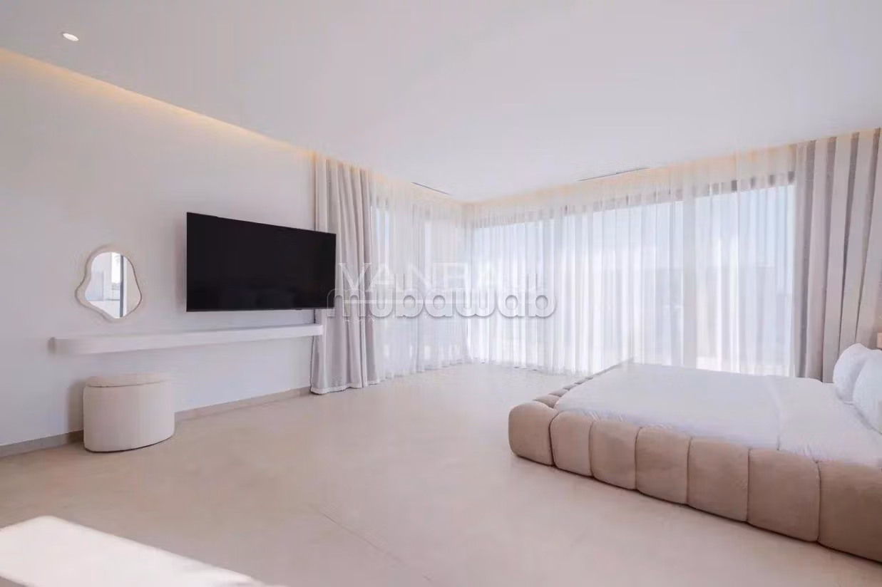 Contemporary villa with 5 bedrooms on Ourika Road