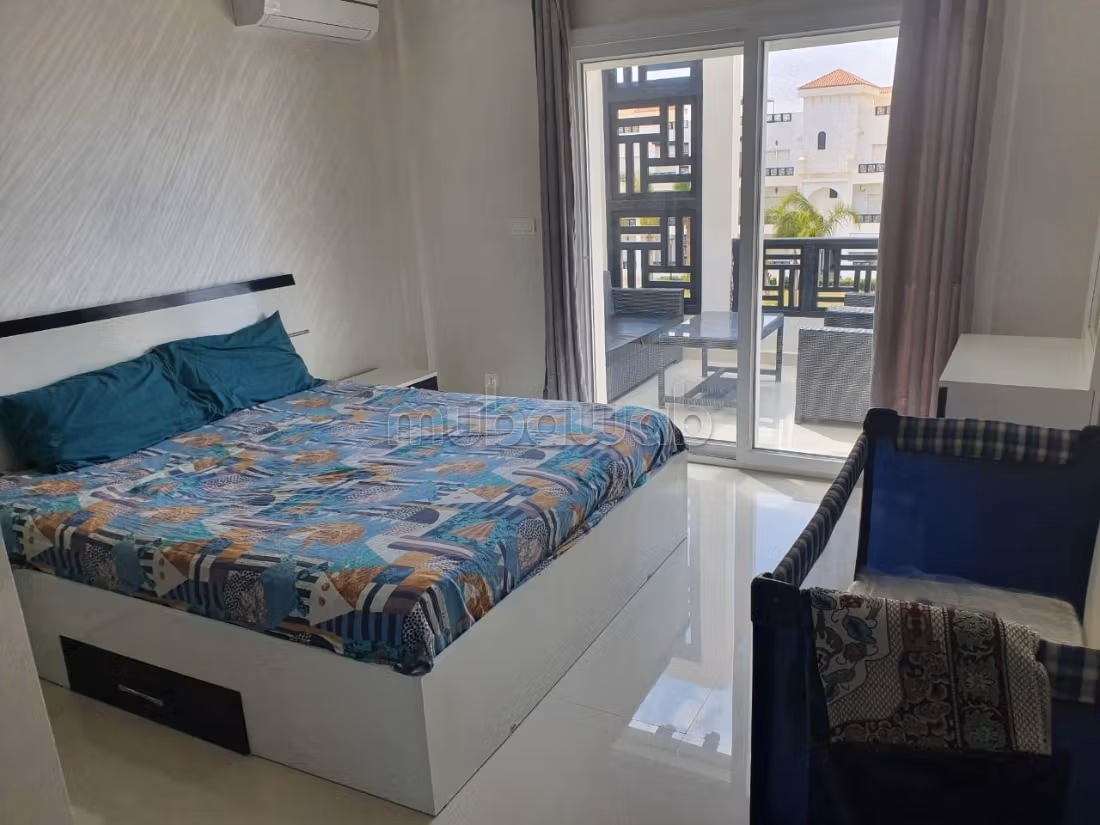 Apartments for rent in Saidia. Total area 70 m². Sturdy door, Moroccan lounge.