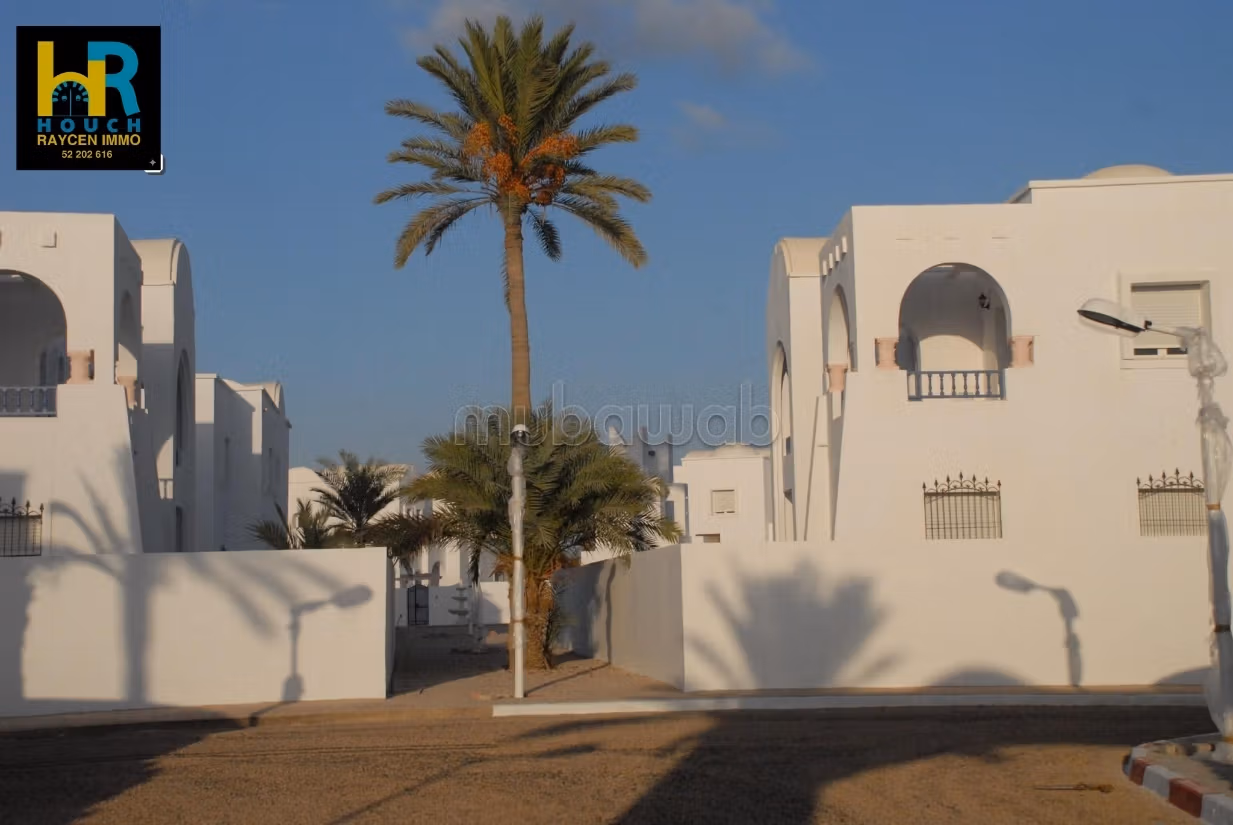 High-end house for sale in Midoun. 3 comfortable bedrooms. Terrace and garden
