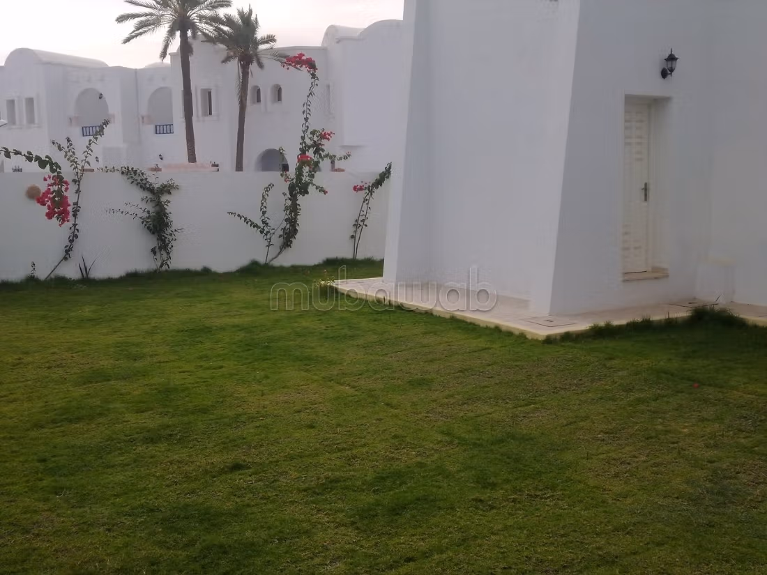High-end house for sale in Midoun. 3 comfortable bedrooms. Terrace and garden