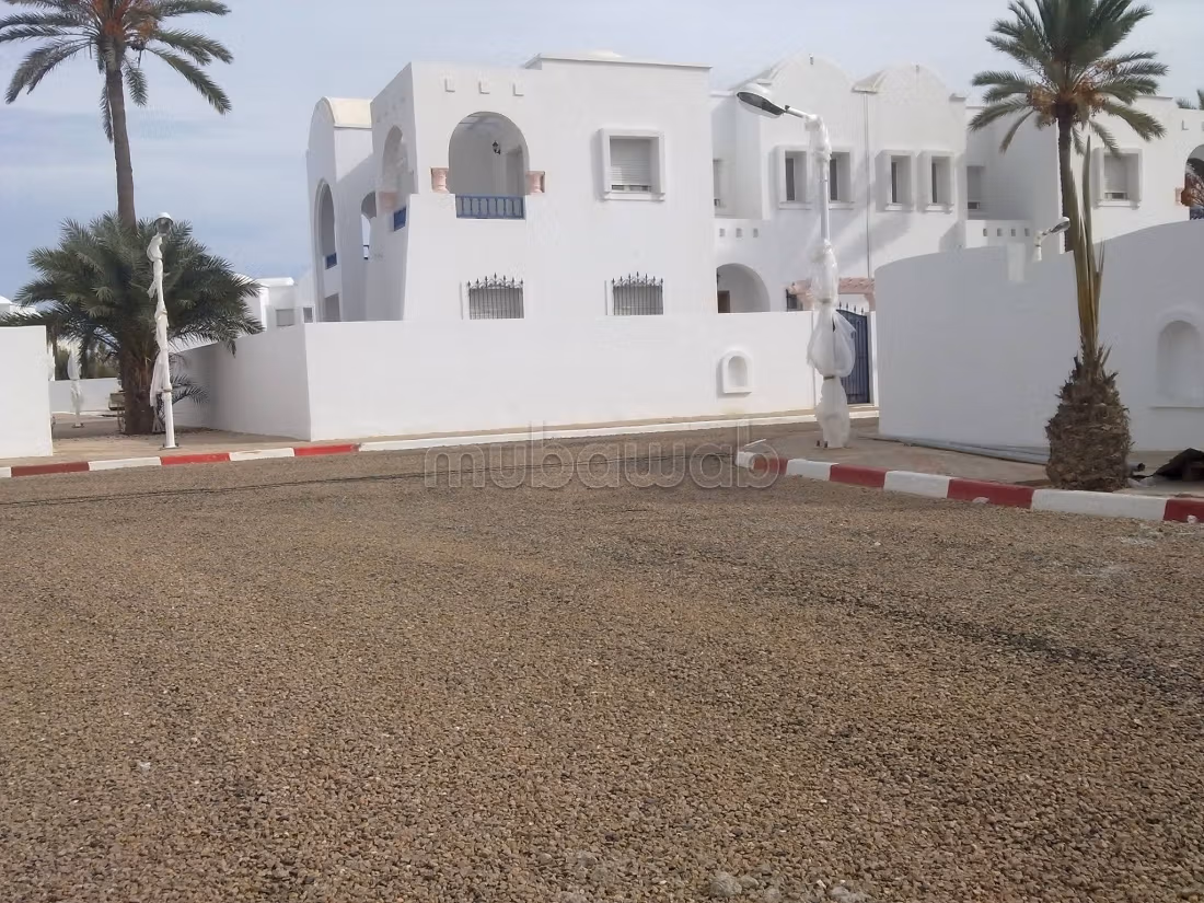 High-end house for sale in Midoun. 3 comfortable bedrooms. Terrace and garden