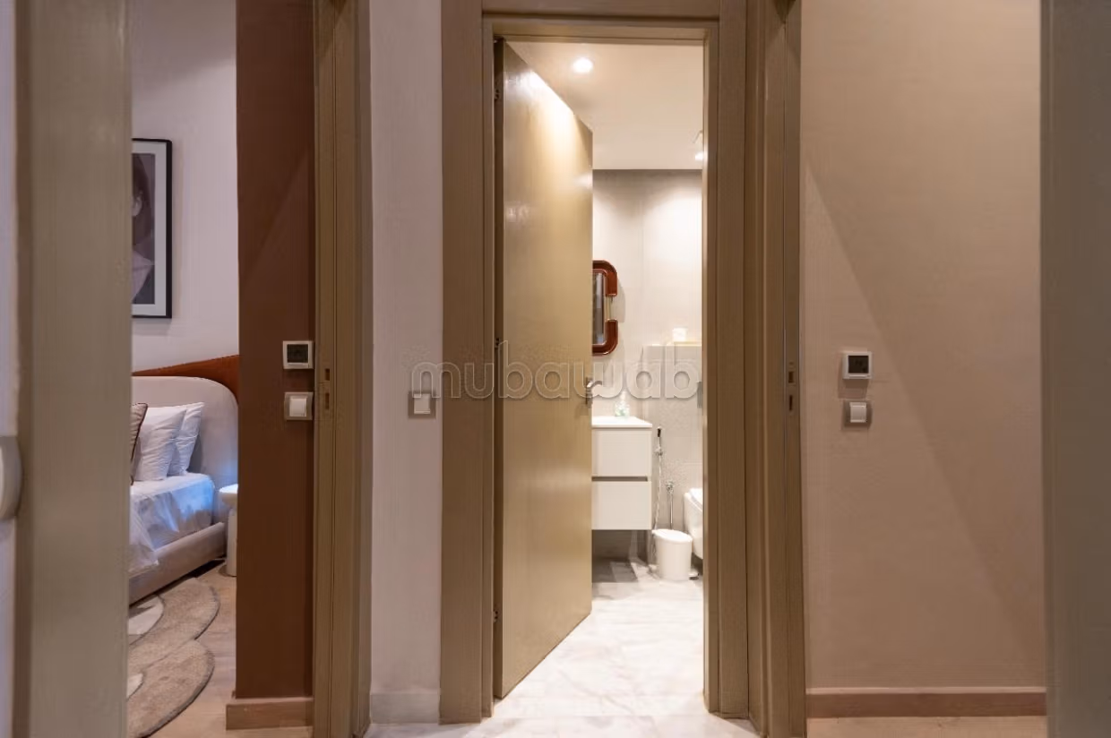 Superbo appartamento in affitto a Borgogna. Superficie totale 140 m². Ben arredato