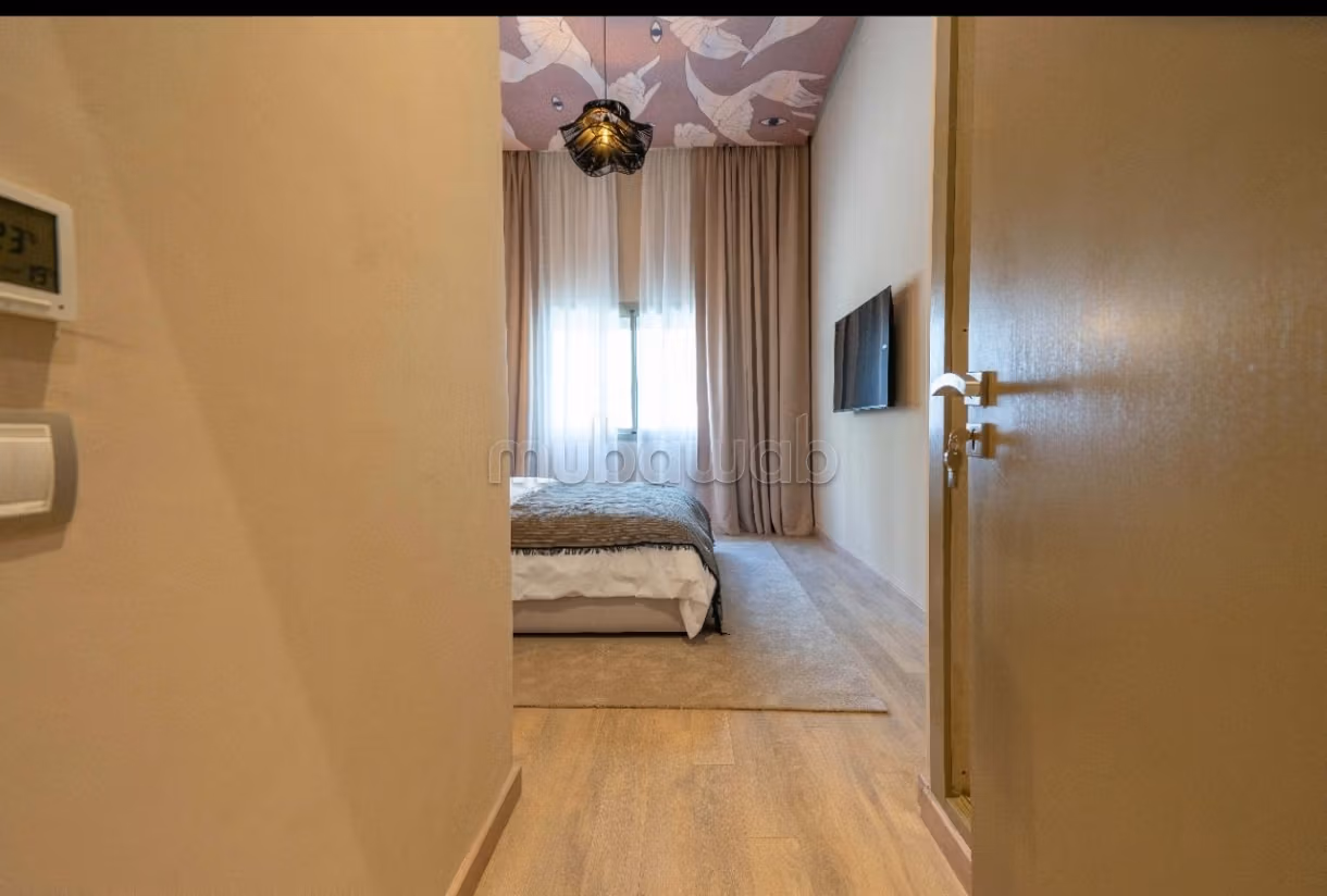 Superbo appartamento in affitto a Borgogna. Superficie totale 140 m². Ben arredato
