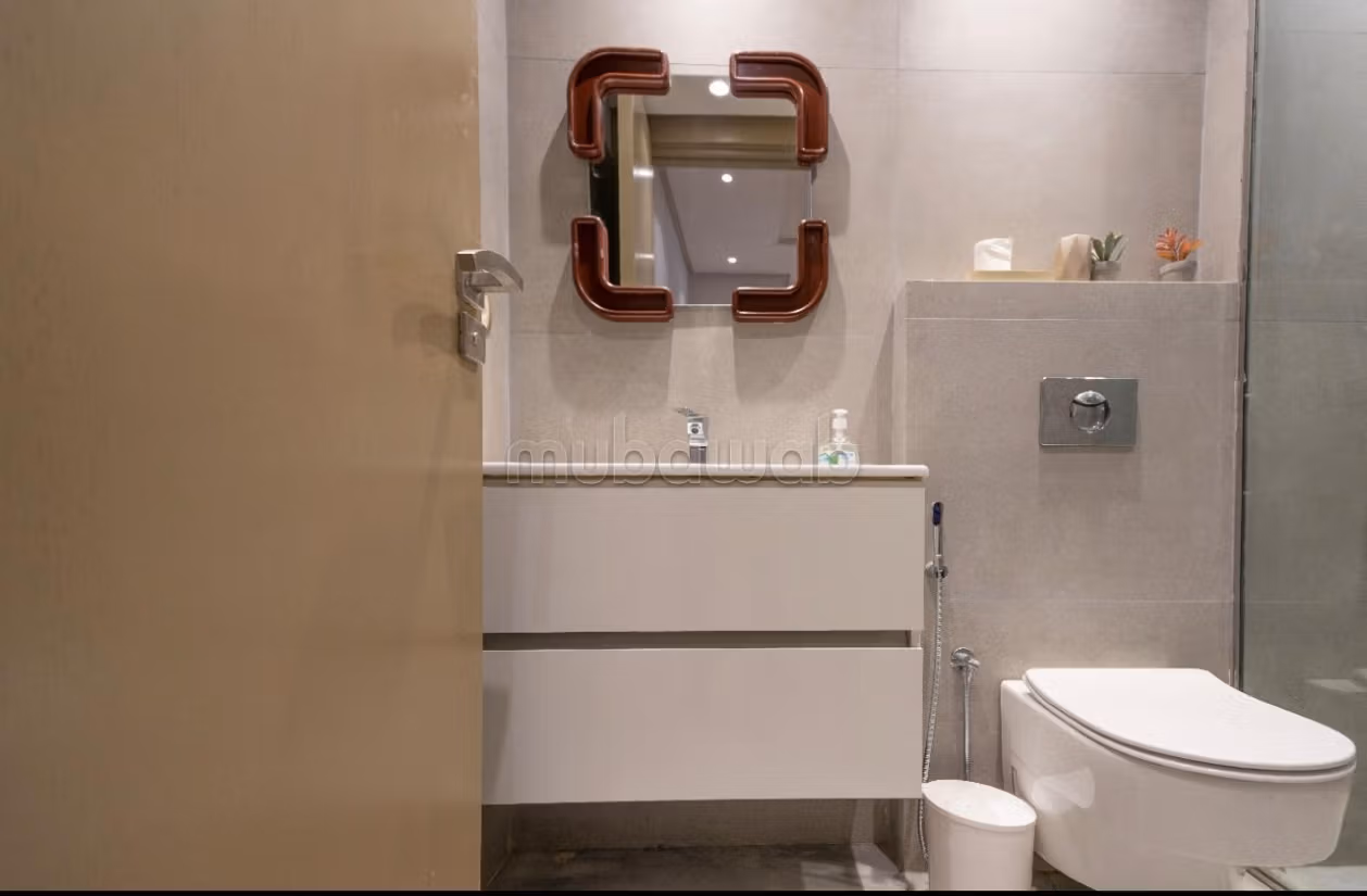 Superbo appartamento in affitto a Borgogna. Superficie totale 140 m². Ben arredato
