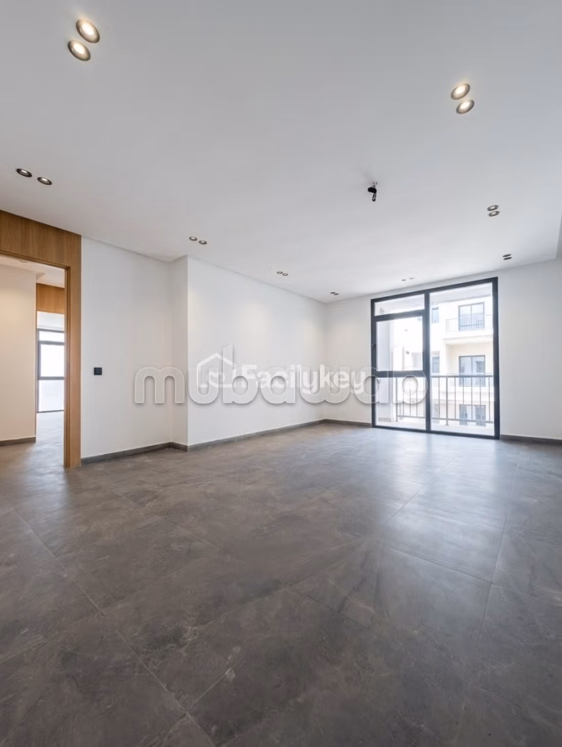 Local comercial de 450 m² en Dar Bouazza