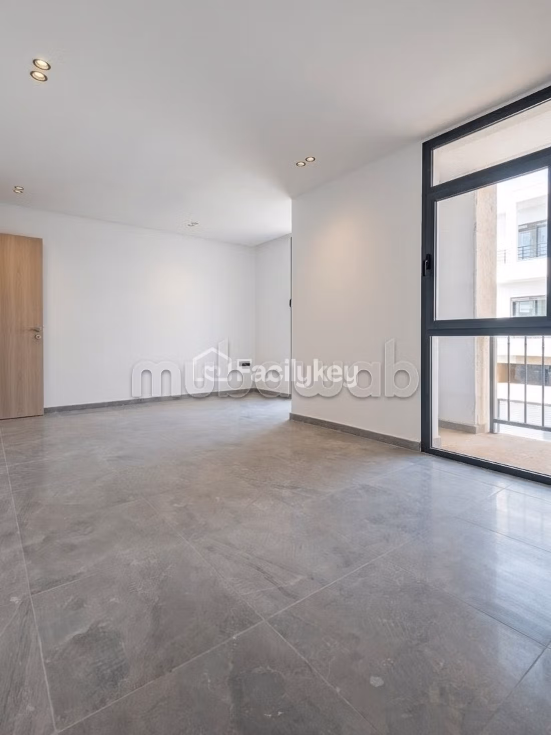 Local comercial de 450 m² en Dar Bouazza