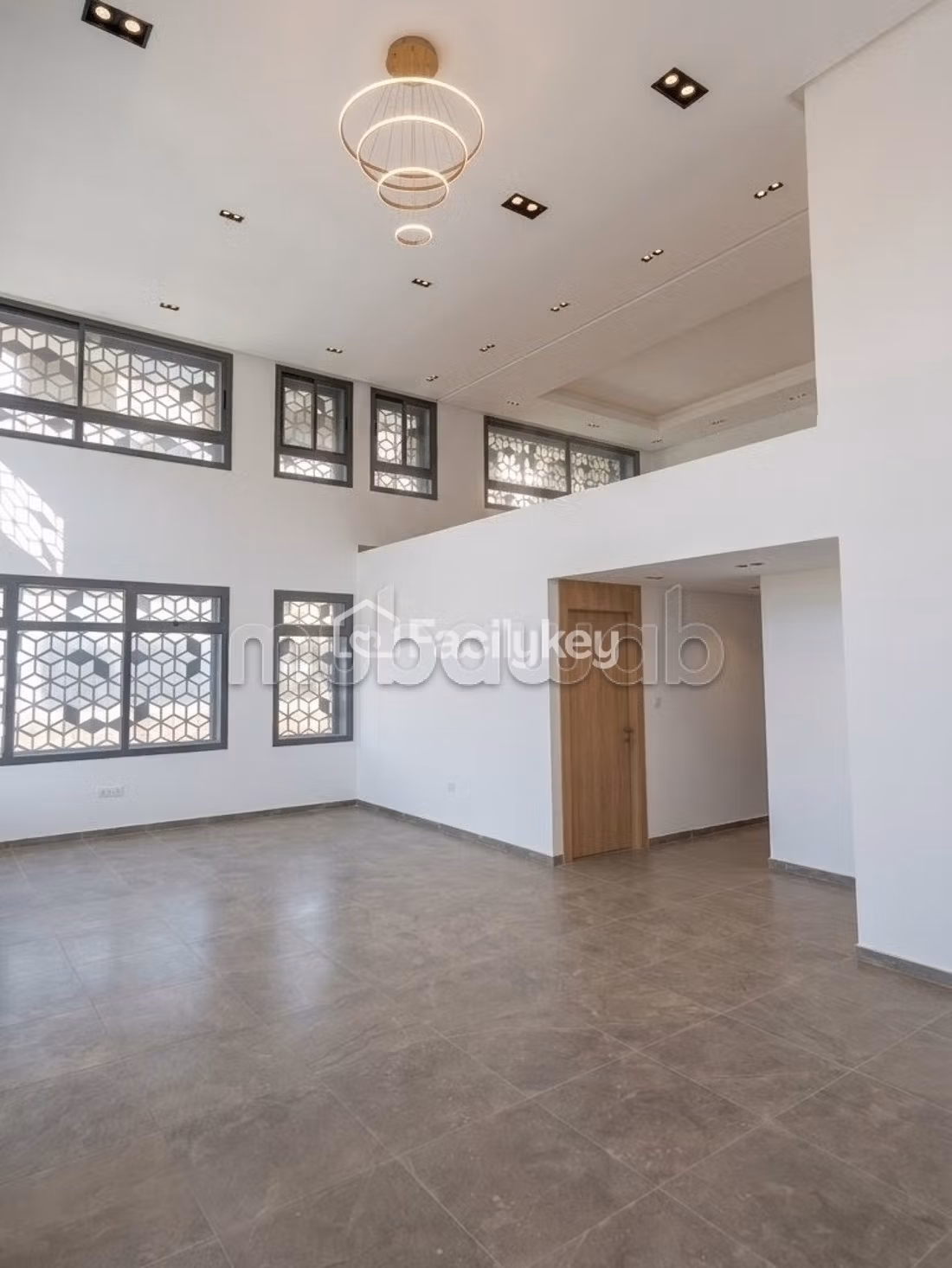 Local comercial de 450 m² en Dar Bouazza