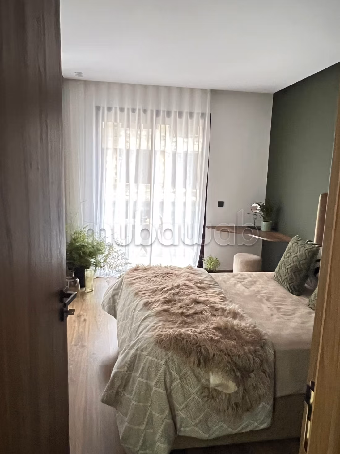 Location d'un appartement à Les Hôpitaux.
Surface totale 49 m².
Bien meublé — 4