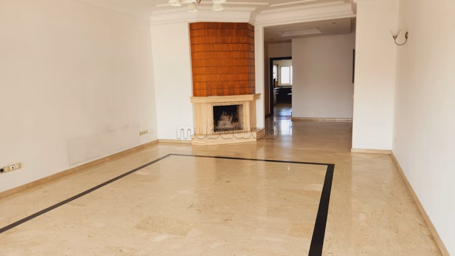 Location Magnifique appartement vide au dernier étage à racine