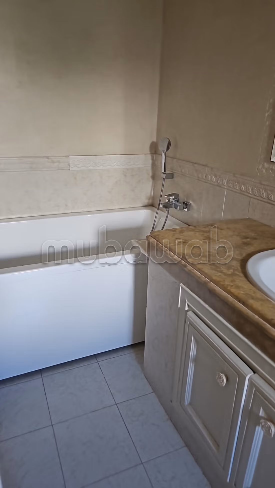 Location empty villa with swimming pool in Ain Diab