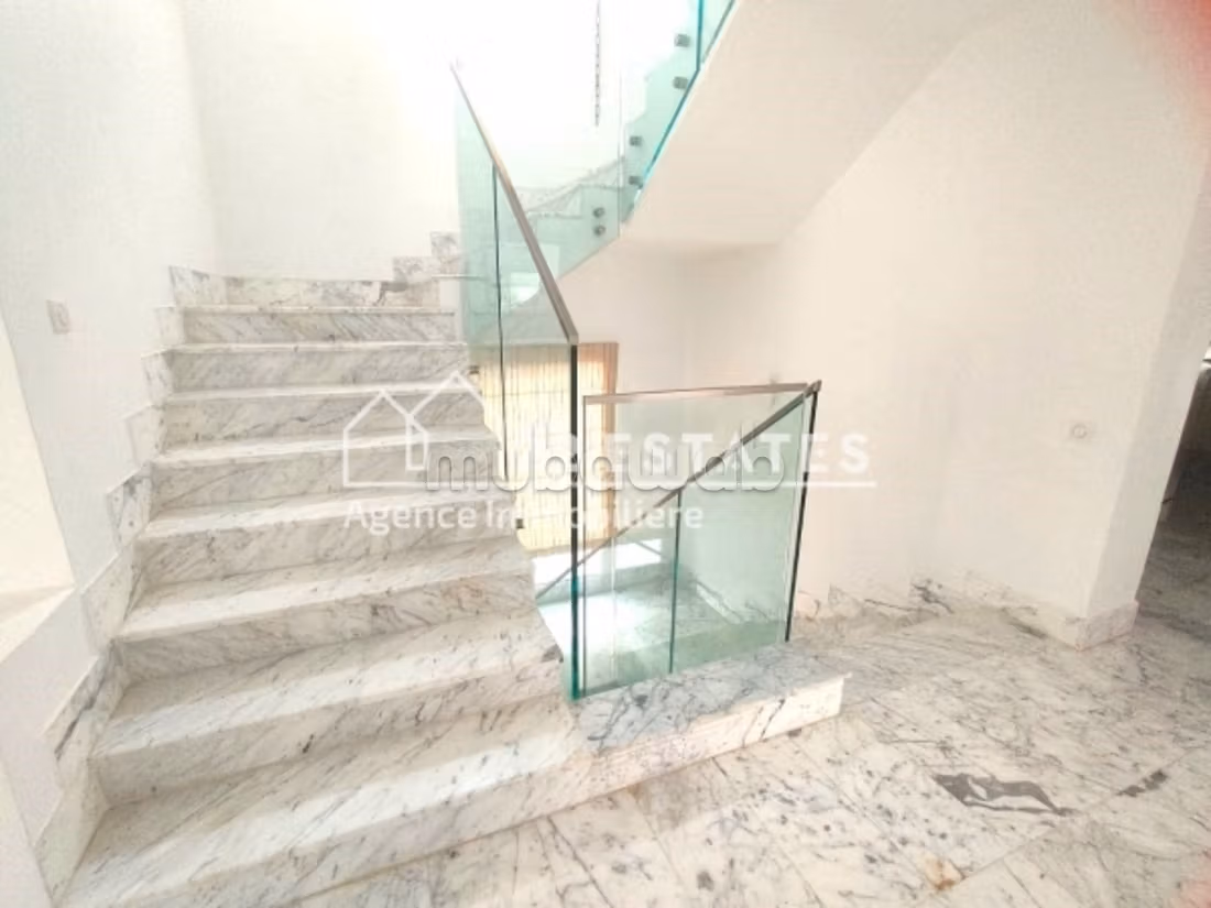 Villa S6 avec piscine au cœur de la Marsa