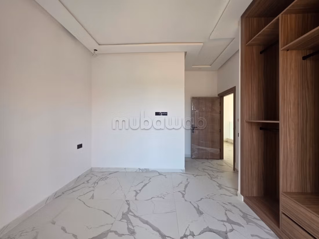 A vendre magnifique villa route d'amzmiz 
8km/kech