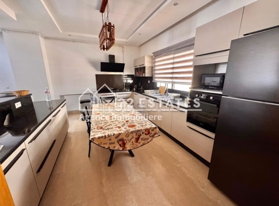 Villa bifamiliare S4 a Gammarth