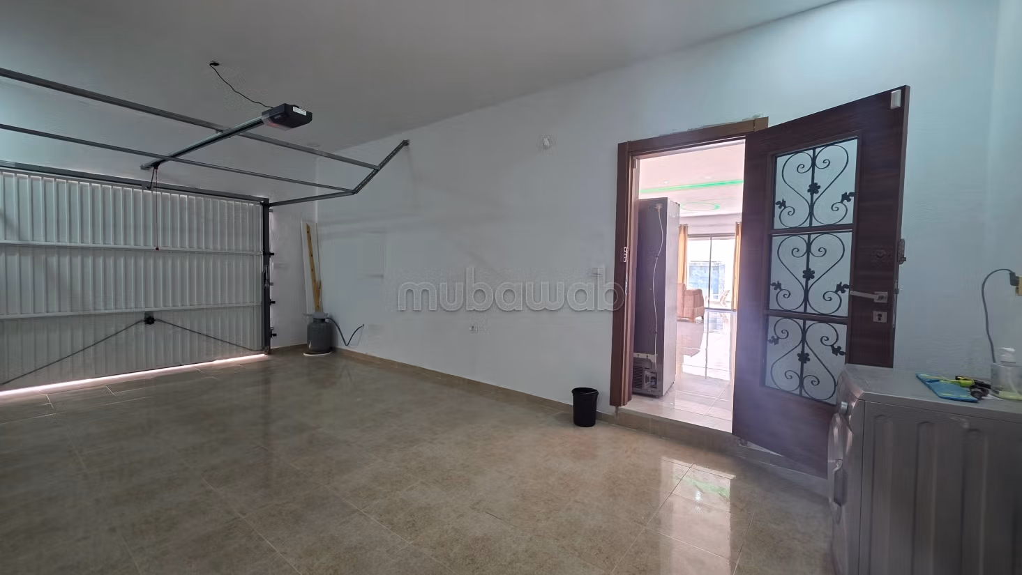 Location villa de haut standing à Midoun. Surface de 550 m². Climatisation et piscine