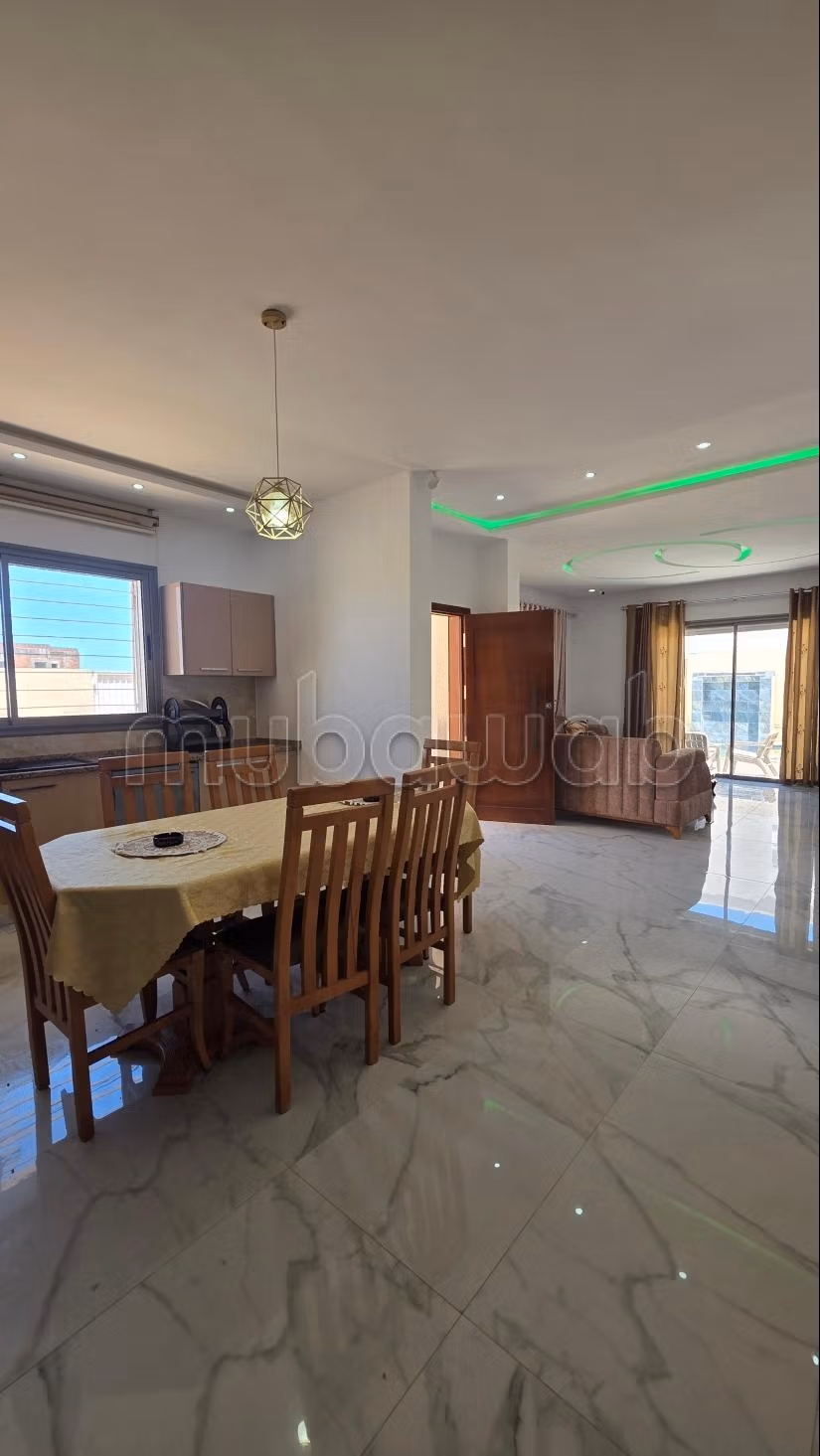 Location villa de haut standing à Midoun. Surface de 550 m². Climatisation et piscine