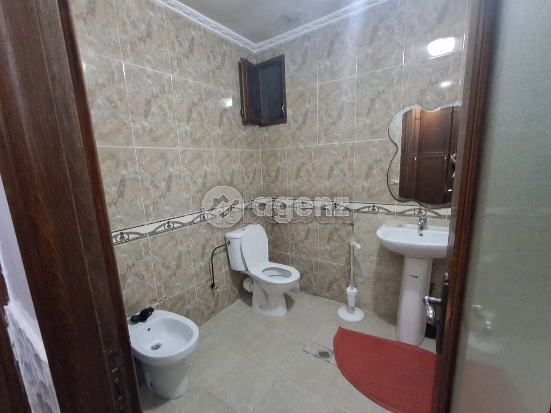 Appartement à vendre 114 m², 3 chambres Zone Industrielle Dar Bouazza