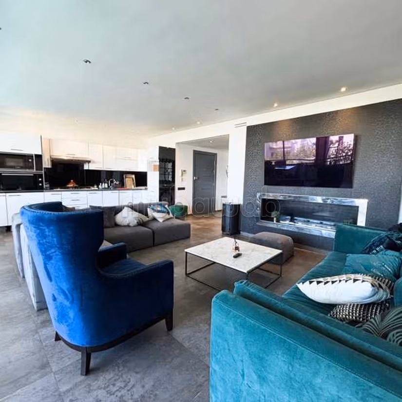 Appartement à Vendre de 101.0 m² à Dar Bouazza,
Tamaris2
