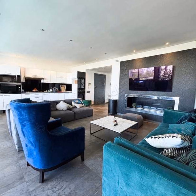 Appartement à Vendre de 101.0 m² à Dar Bouazza,
Tamaris2