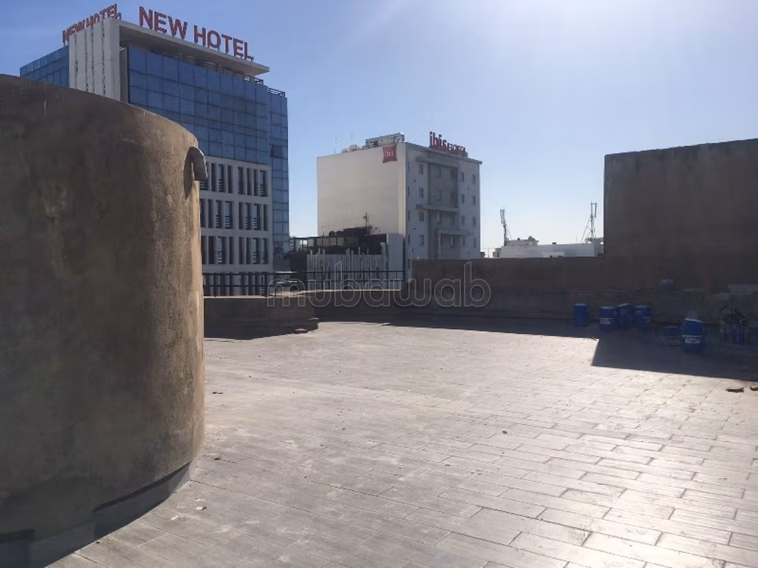 Plateau de bureau sur Boulevard ABDELMOUMEN