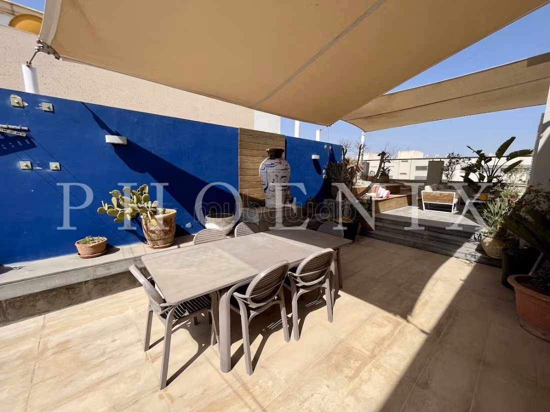 Penthouse S4 meublé avec piscine au lac 2