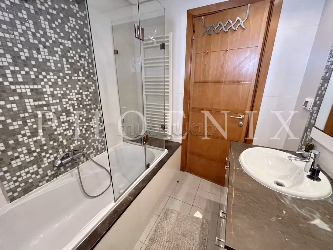 Penthouse S4 meublé avec piscine au lac 2