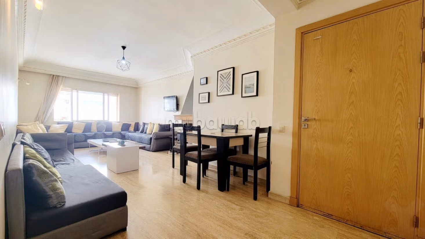 Appartement resisdence fermeé ave grand balcon
