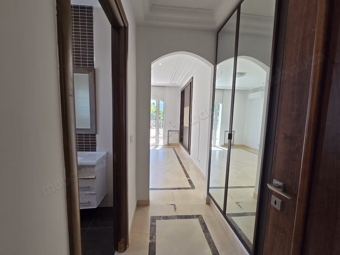 À louer – Superbe villa aux Jardins de Carthage