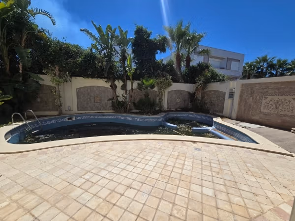 For rent – Superb villa in the Gardens of Carthage