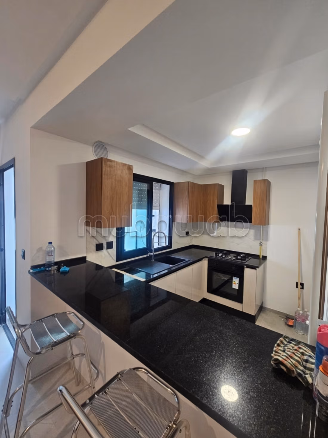 Appartement semi meublé à louer – Résidence Regali