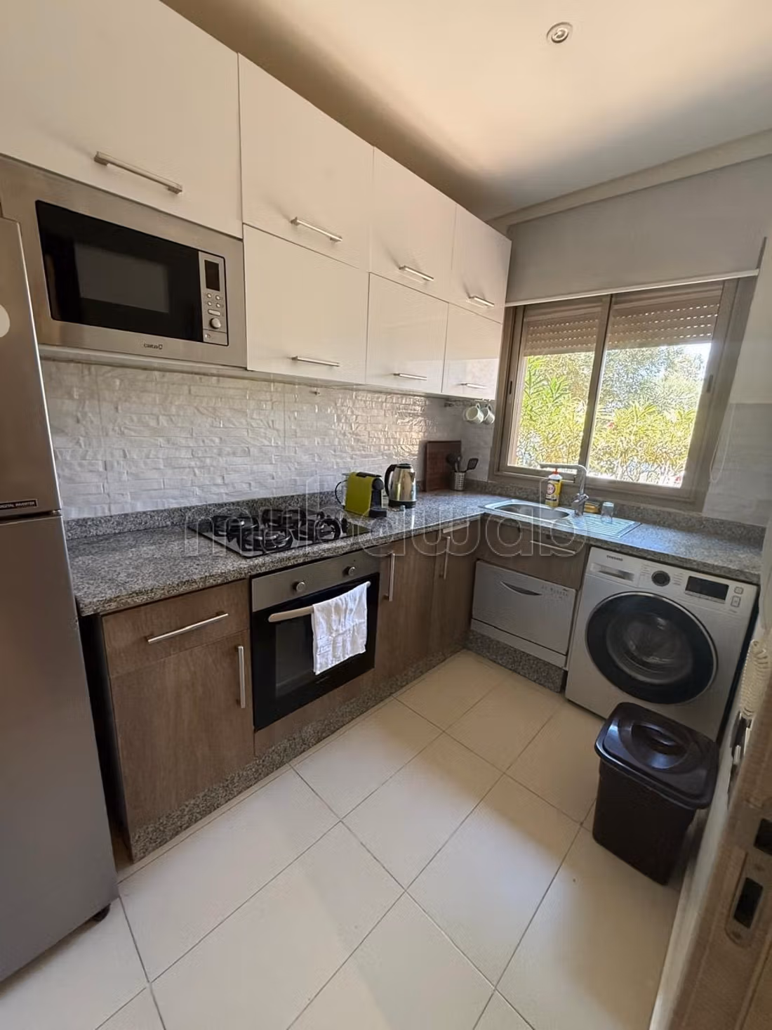 Très bel appartement pour une location saisonnière à Agdal. 4 pièces. Prestation de conciergerie, belle Piscine