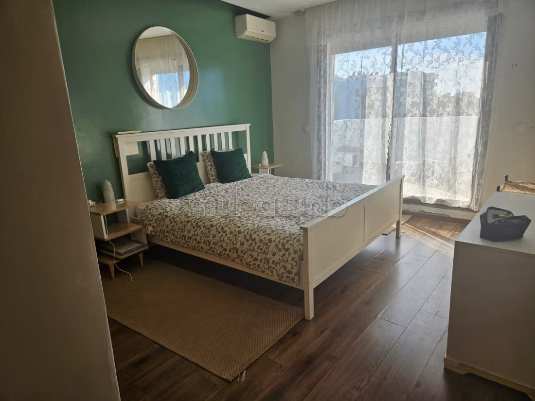 Loue appt 3 façades 150 m2 residence sécurisé