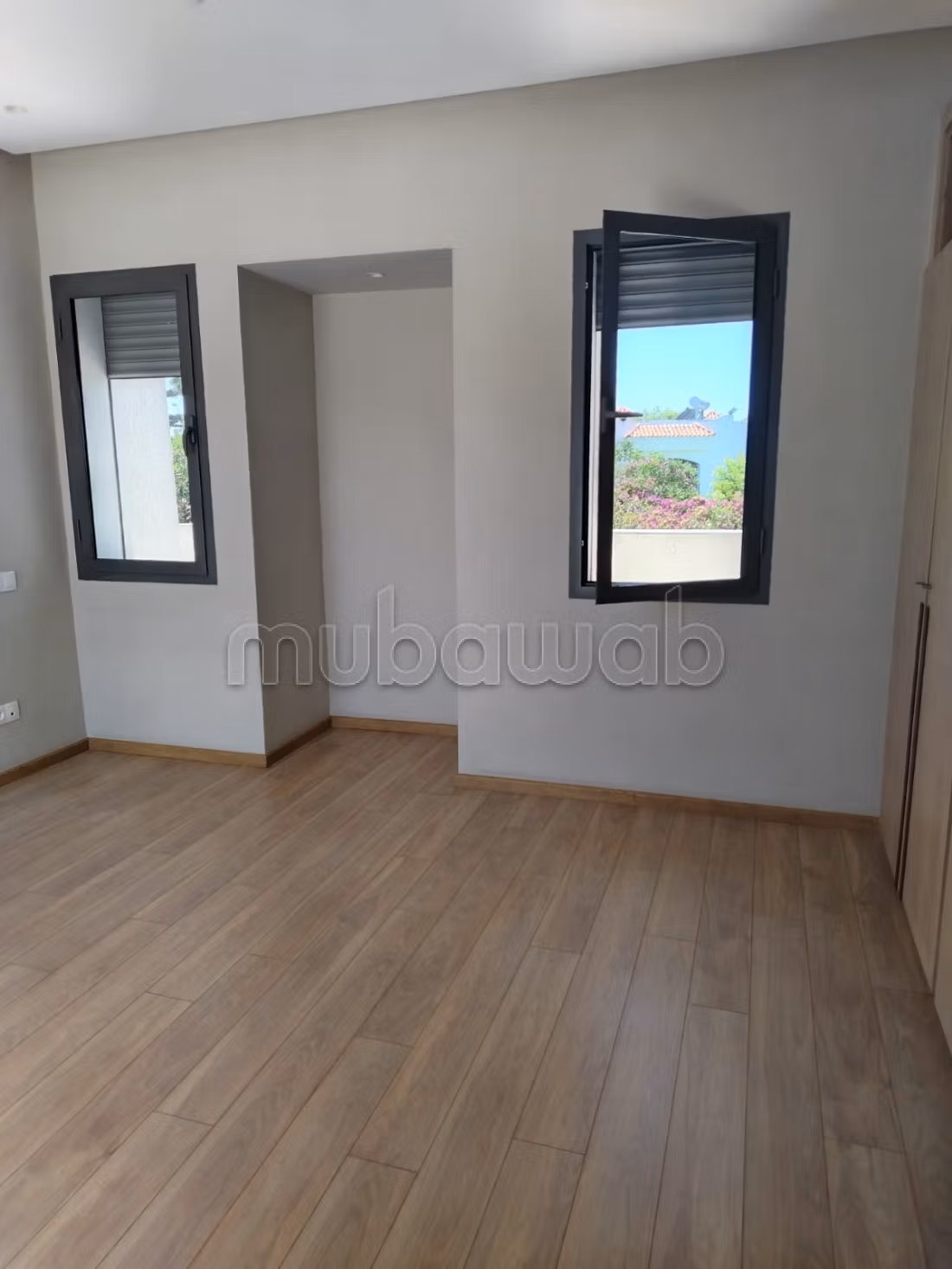 Manifique Villa a la location vide a anfa 60000dh