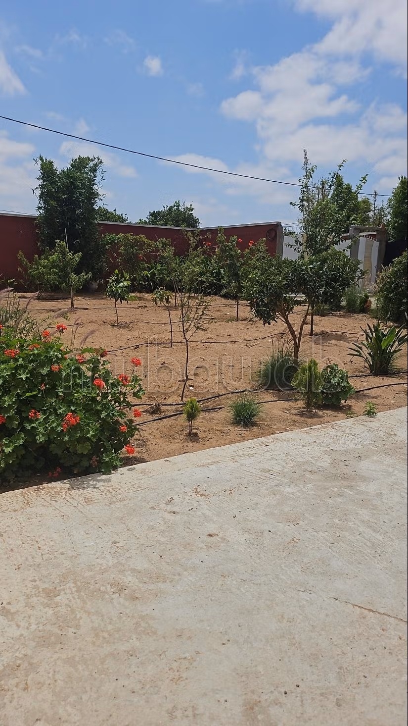 Granja en Al Aarjat