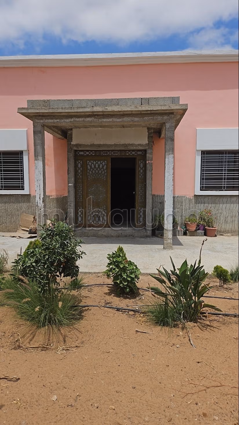 Granja en Al Aarjat