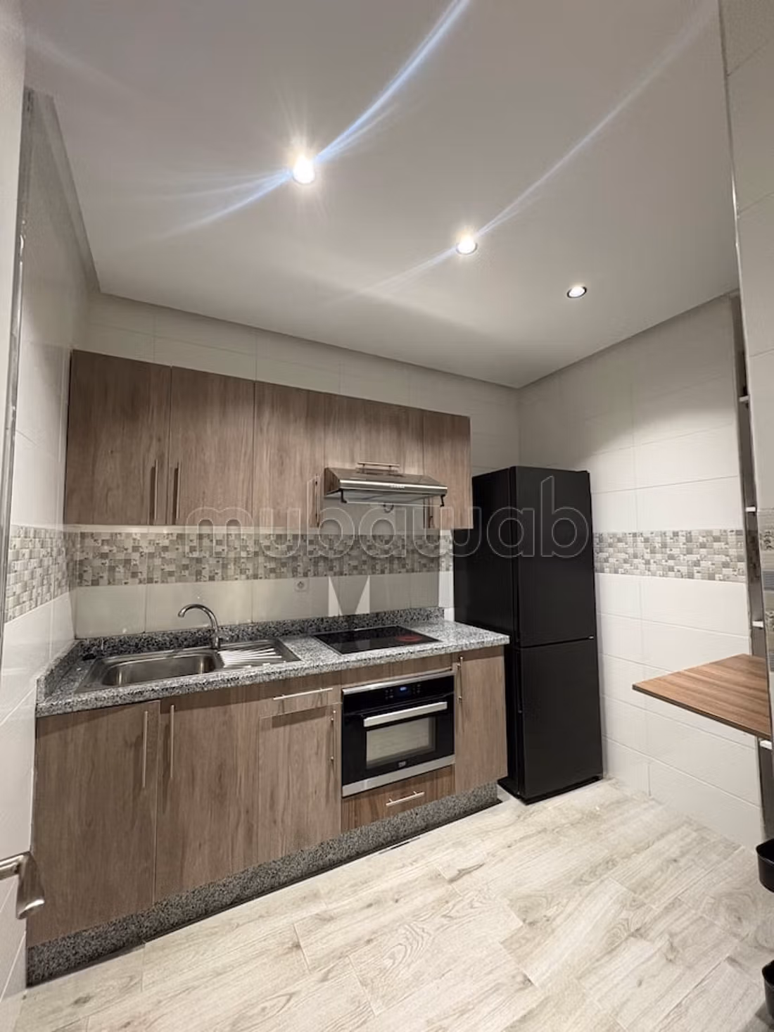 Appartamento elegante a 6 min dal marina e dal centro città