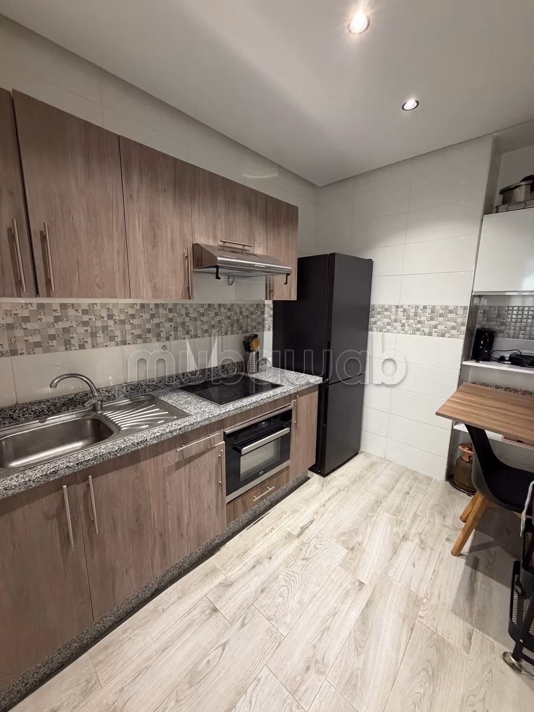 Appartamento elegante a 6 min dal marina e dal centro città