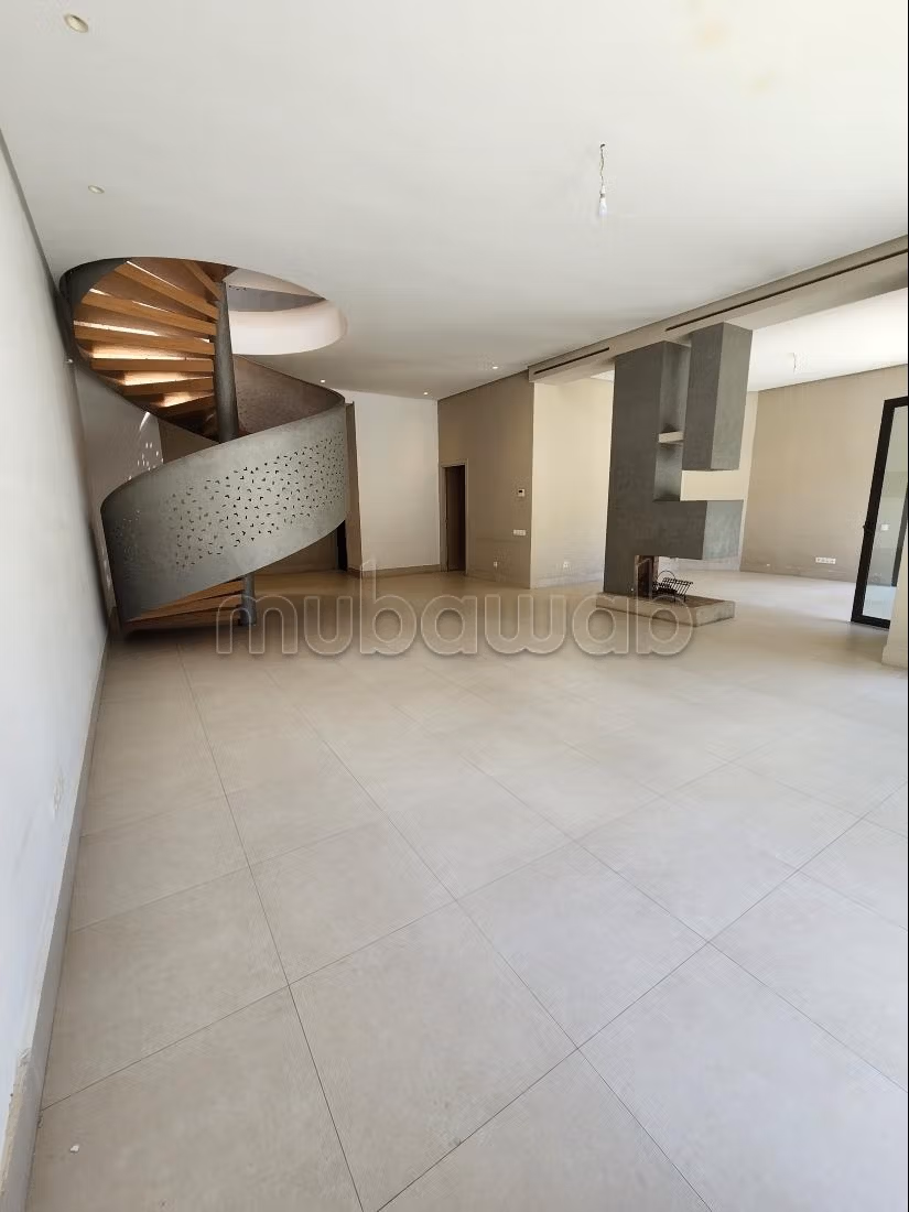 Luxury villa for rent in Ain Diab. 4 cozy bedrooms. Fireplace and air conditioning