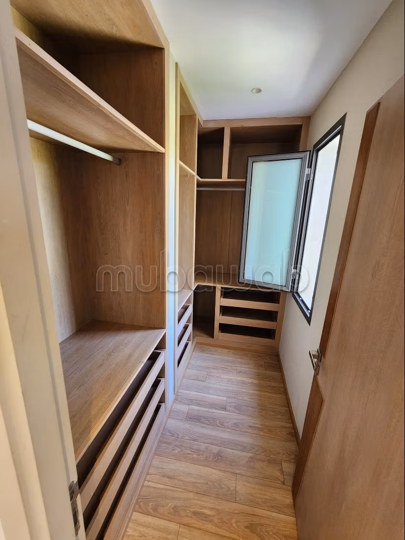 Luxury villa for rent in Ain Diab. 4 cozy bedrooms. Fireplace and air conditioning