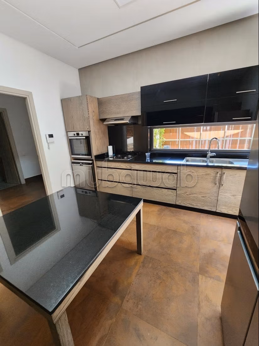 Luxury villa for rent in Ain Diab. 4 cozy bedrooms. Fireplace and air conditioning