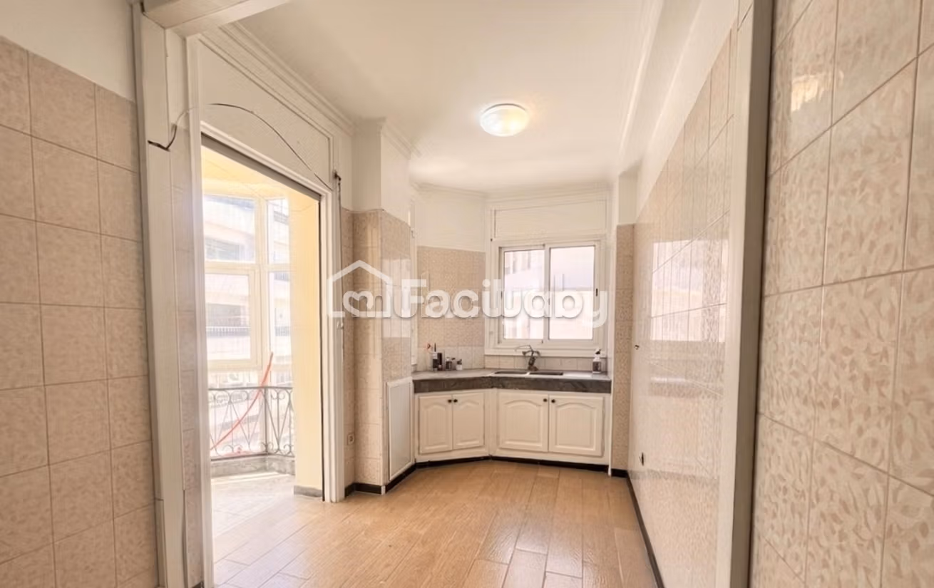 Ufficio di 107 m² a Casablanca